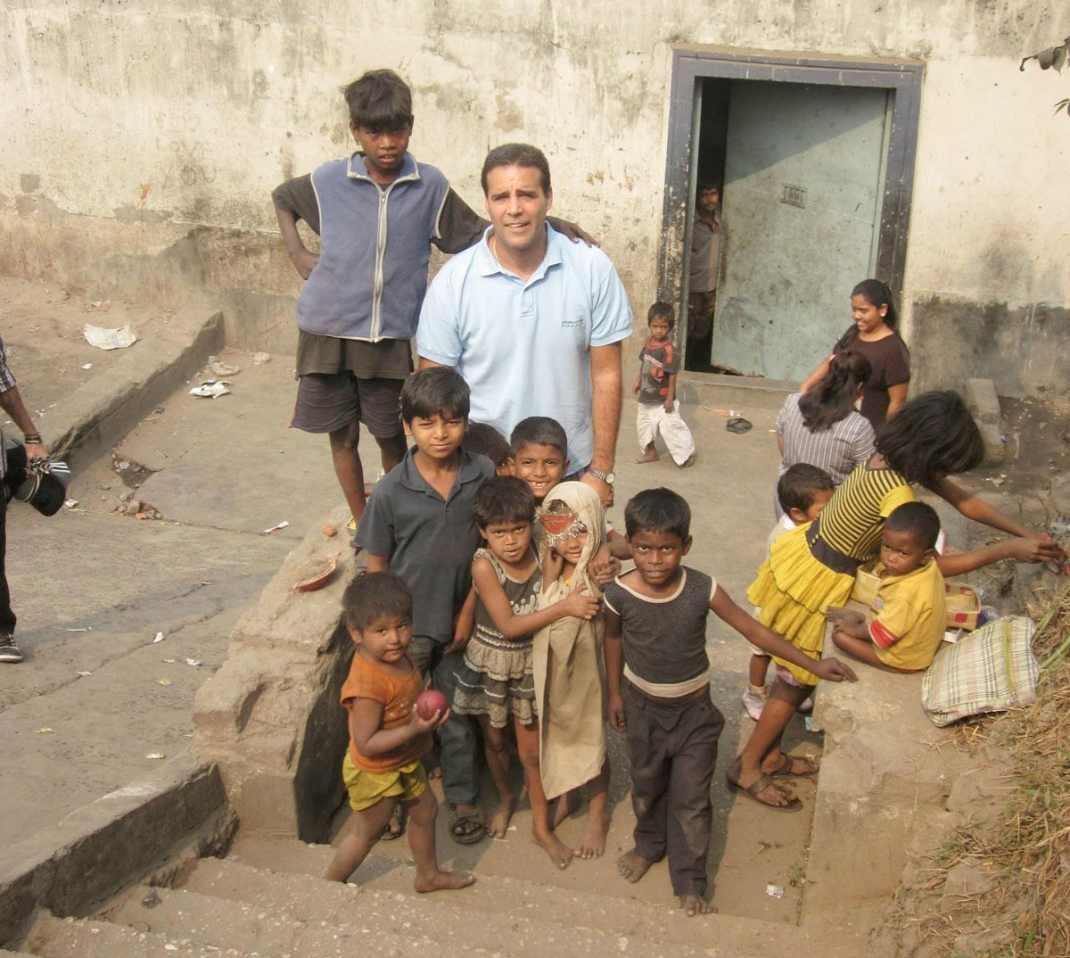 ayuda voluntariado catolico bondhu